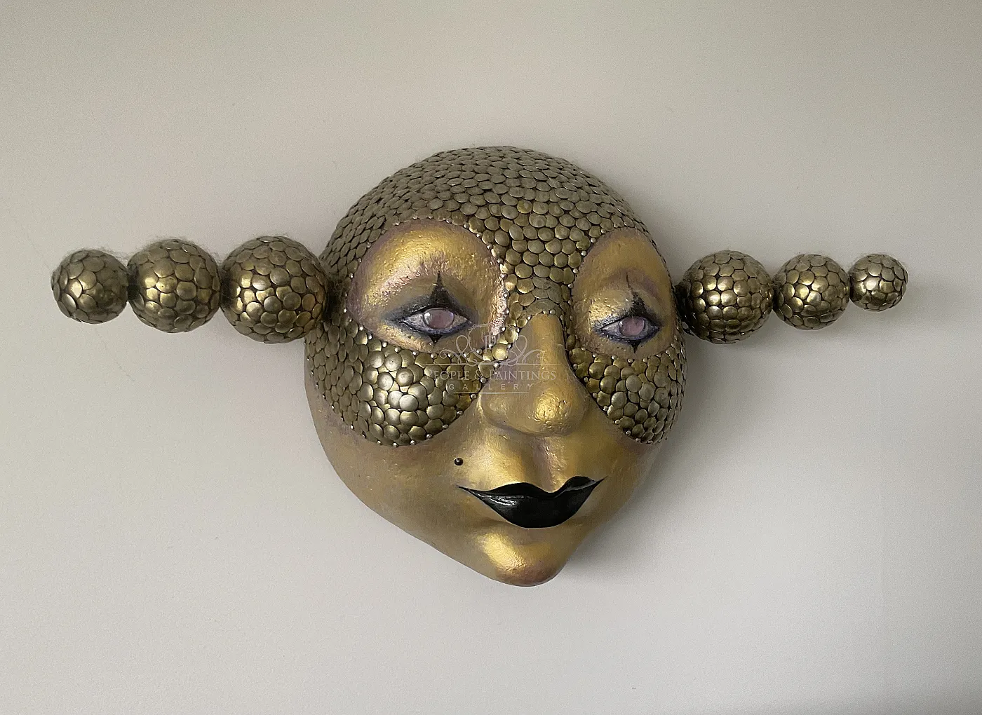 Circus gold protector