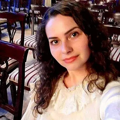 Artist Cosmina Marcela Oltean